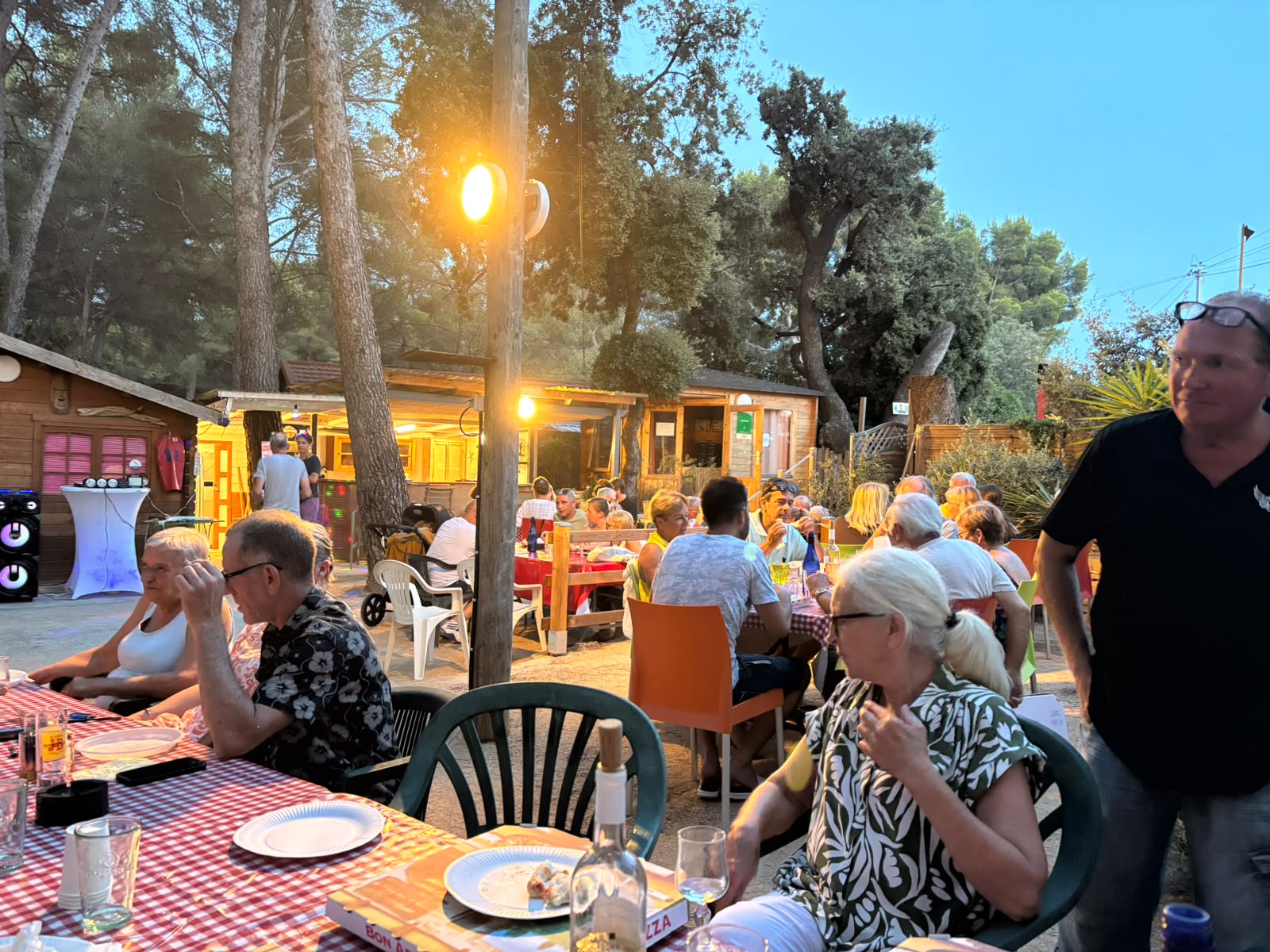 Soirée conviviale au Camping de Castillon